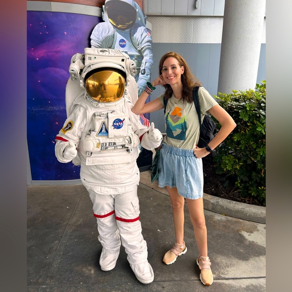 Meet Posher, REGAL Adrienne ✨✨👸🏻✨✨ - Picture 1 of 17